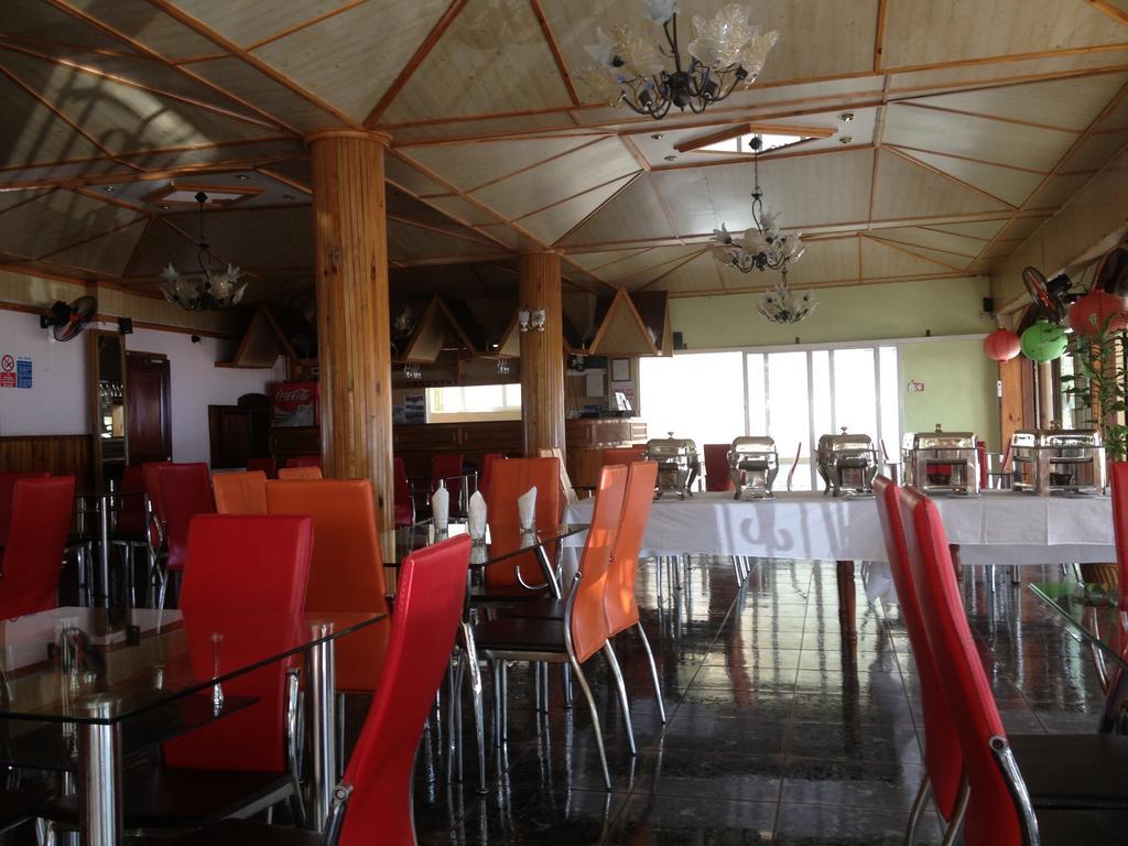 White Shell Lounge And Restaurant Hotel Flic en Flac Exterior photo